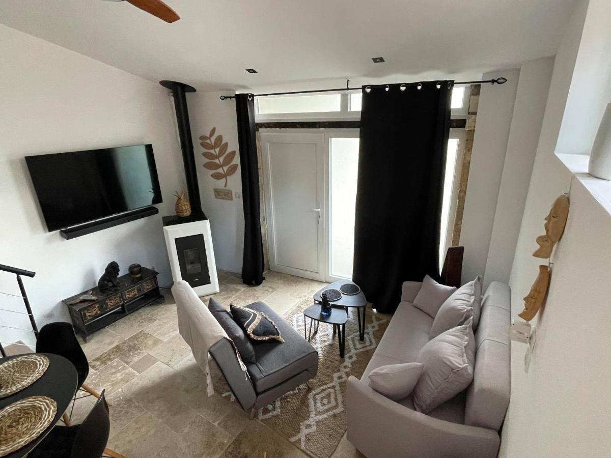 Villa Jolie annexe du mas dans le cœur de la garrigue nîmoise à Nîmes Extérieur photo