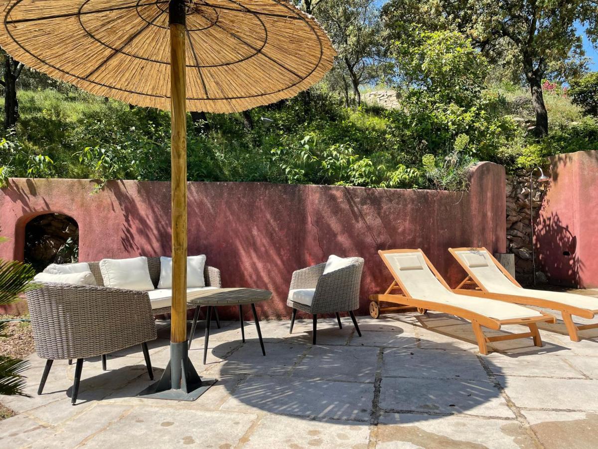 Villa Jolie annexe du mas dans le cœur de la garrigue nîmoise à Nîmes Extérieur photo