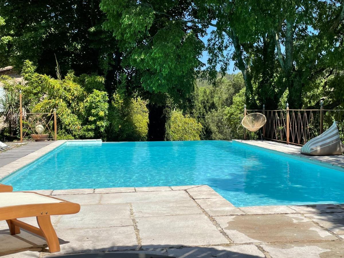 Villa Jolie annexe du mas dans le cœur de la garrigue nîmoise à Nîmes Extérieur photo