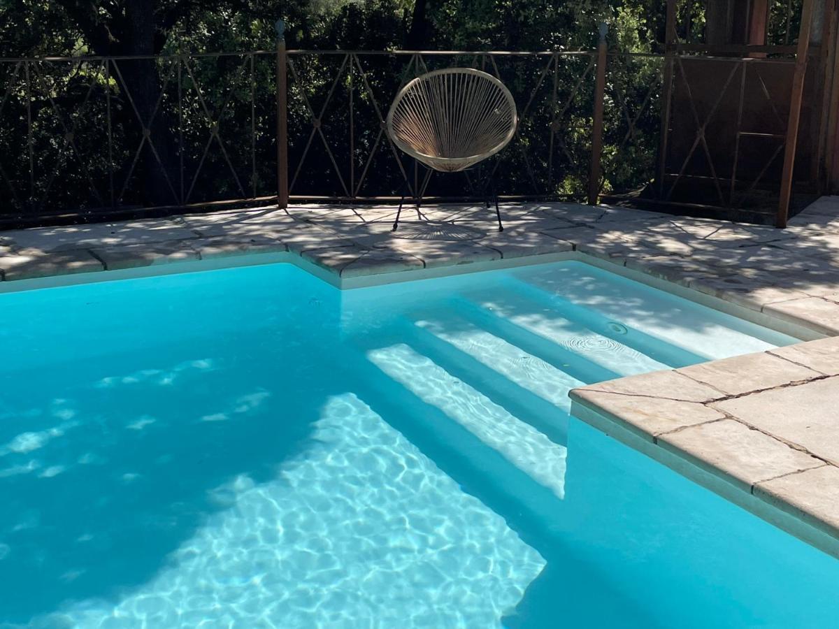 Villa Jolie annexe du mas dans le cœur de la garrigue nîmoise à Nîmes Extérieur photo