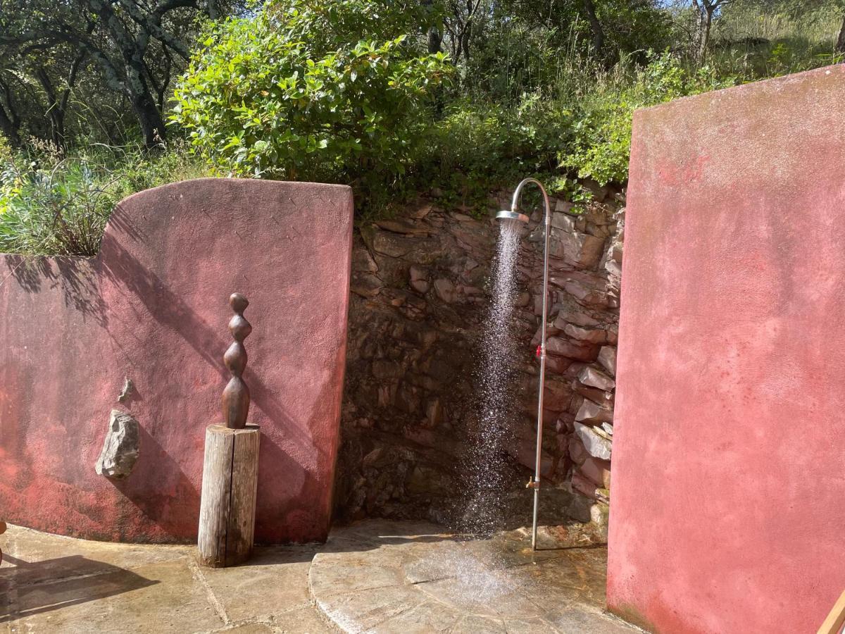 Villa Jolie annexe du mas dans le cœur de la garrigue nîmoise à Nîmes Extérieur photo