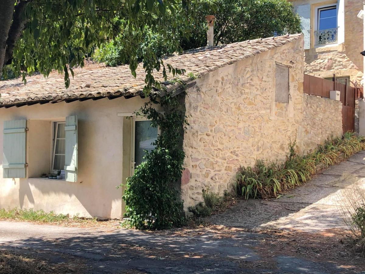 Villa Jolie annexe du mas dans le cœur de la garrigue nîmoise à Nîmes Extérieur photo