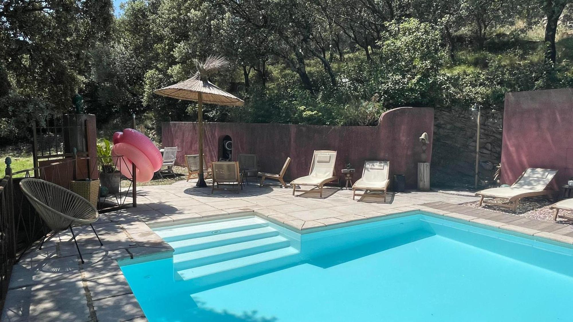 Villa Jolie annexe du mas dans le cœur de la garrigue nîmoise à Nîmes Extérieur photo
